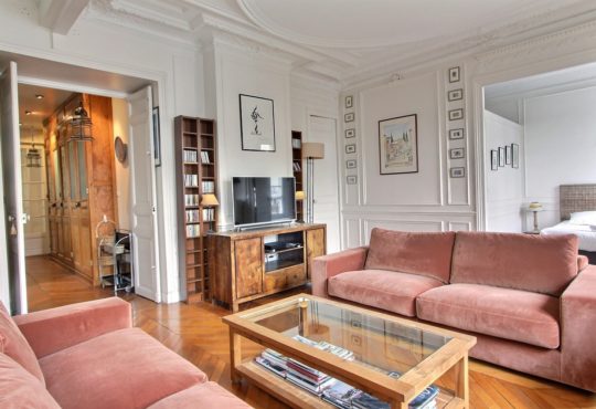 Very quiet apartment near the Jardin du Luxembourg