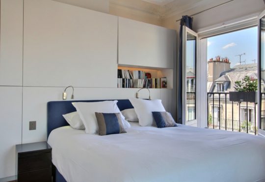 Three-bedroom Saint-Germain apartment with exceptional views of Paris