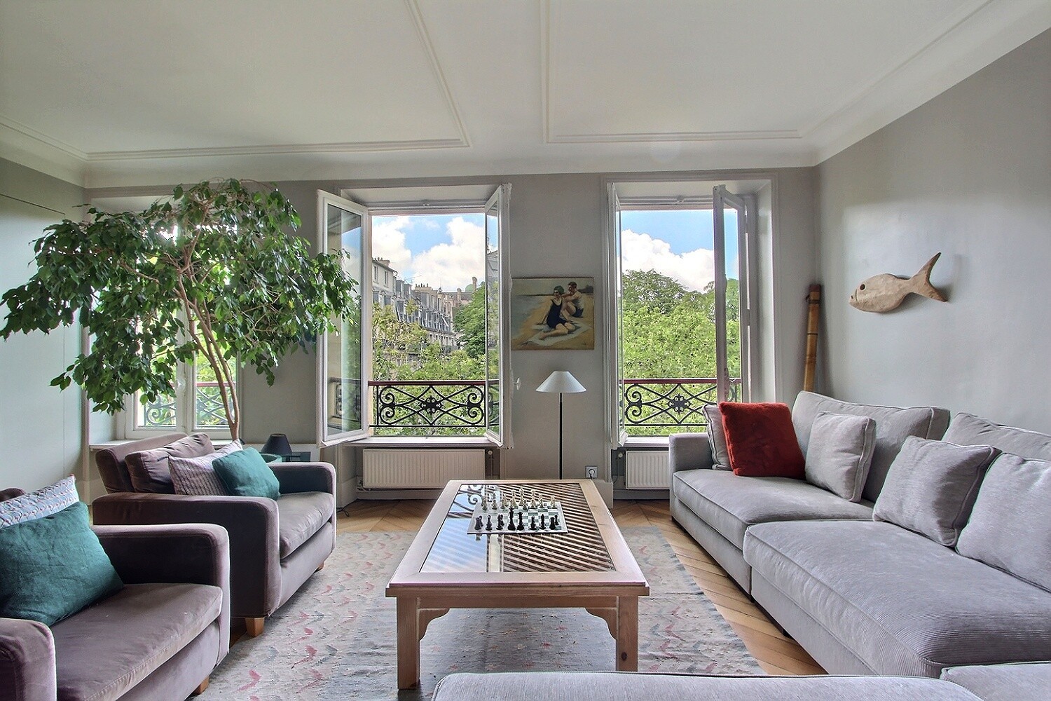 Spacious 2-bedroom on boulevard Saint-Germain