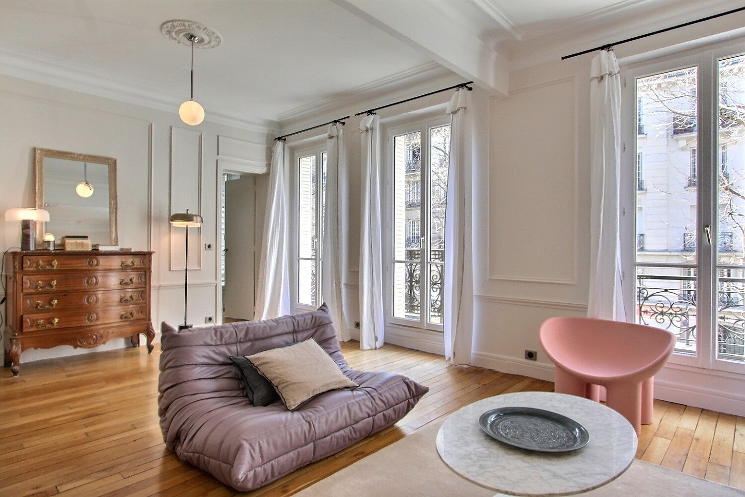 Large 3-bedroom close to the Eiffel Tower