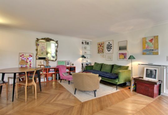 Furnished apartment Quiet and bright artist’s apartment