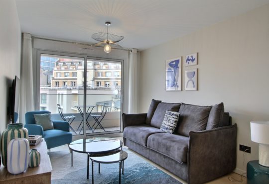 Furnished apartment 1-bedroom apartment with balcony and air conditioning near the Eiffel Tower