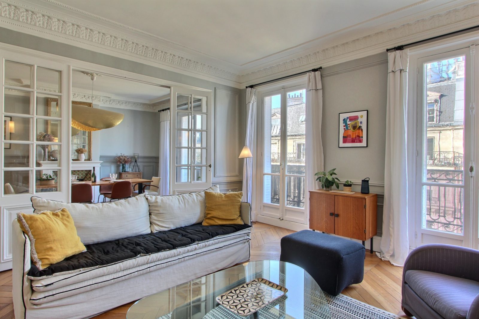 2-bedroom apartment in Saint-Germain with lovely views over the Parisian rooftops
