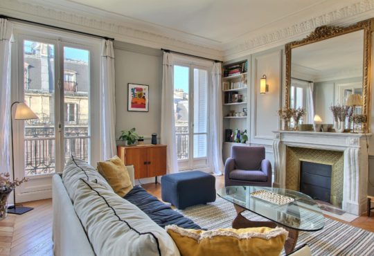 2-bedroom apartment in Saint-Germain with lovely views over the Parisian rooftops