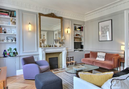 2-bedroom apartment in Saint-Germain with lovely views over the Parisian rooftops