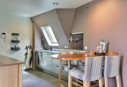 Bright 2-bedroom near Saint-Lazare and Opera