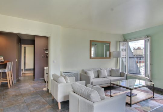 Bright 2-bedroom near Saint-Lazare and Opera