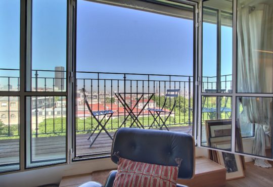 2 bedroom apartment with A/C, terrace and stunning view of Paris