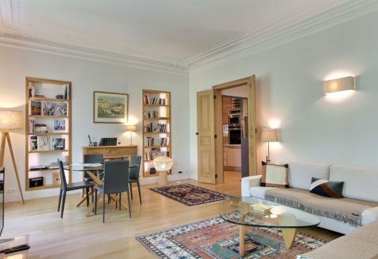 Furnished apartment Beautiful 2-bedroom close to Notre-Dame-de-Paris